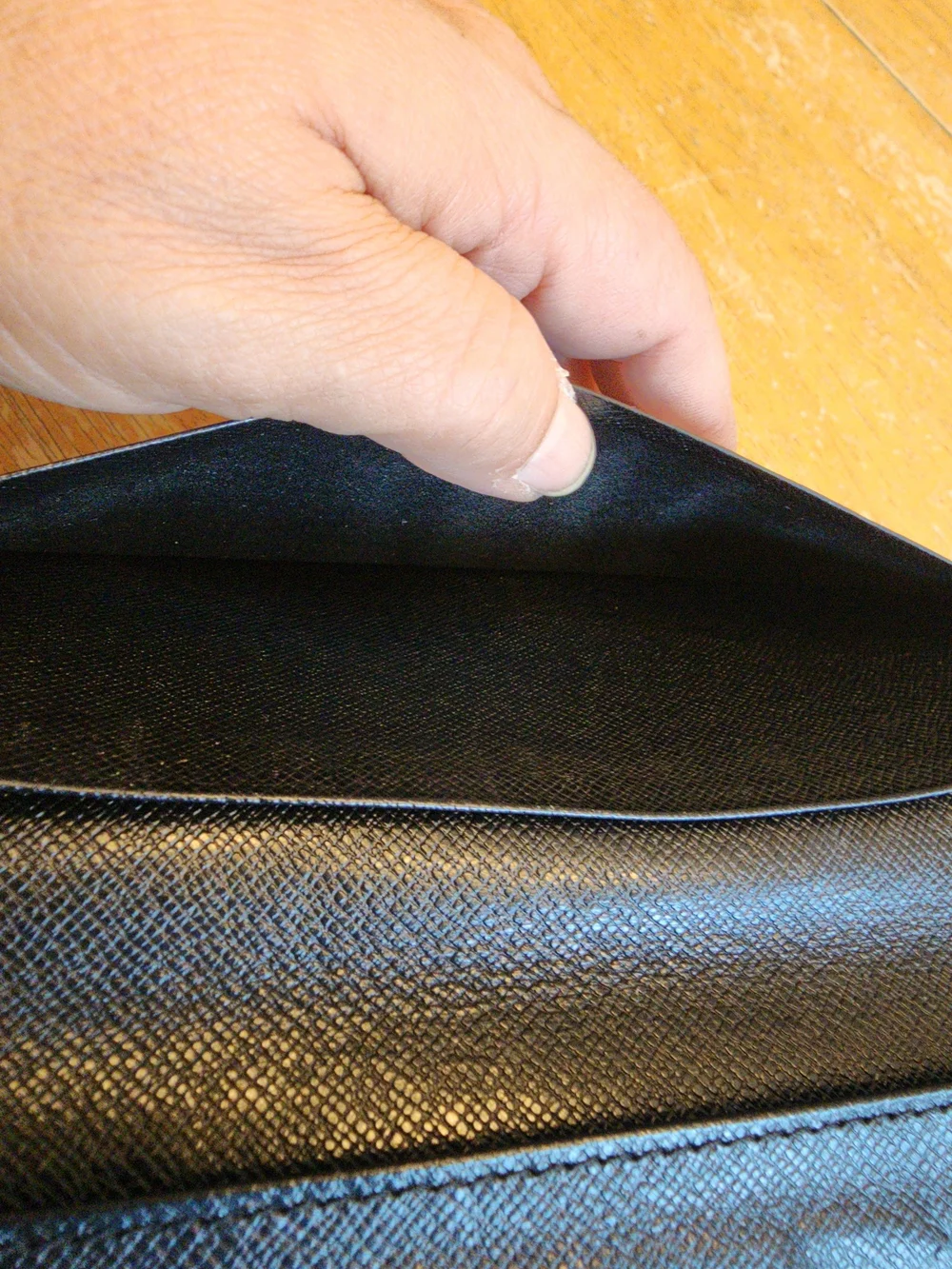 Louis Vuitton Black Taiga Leather Brazza Long Wallet